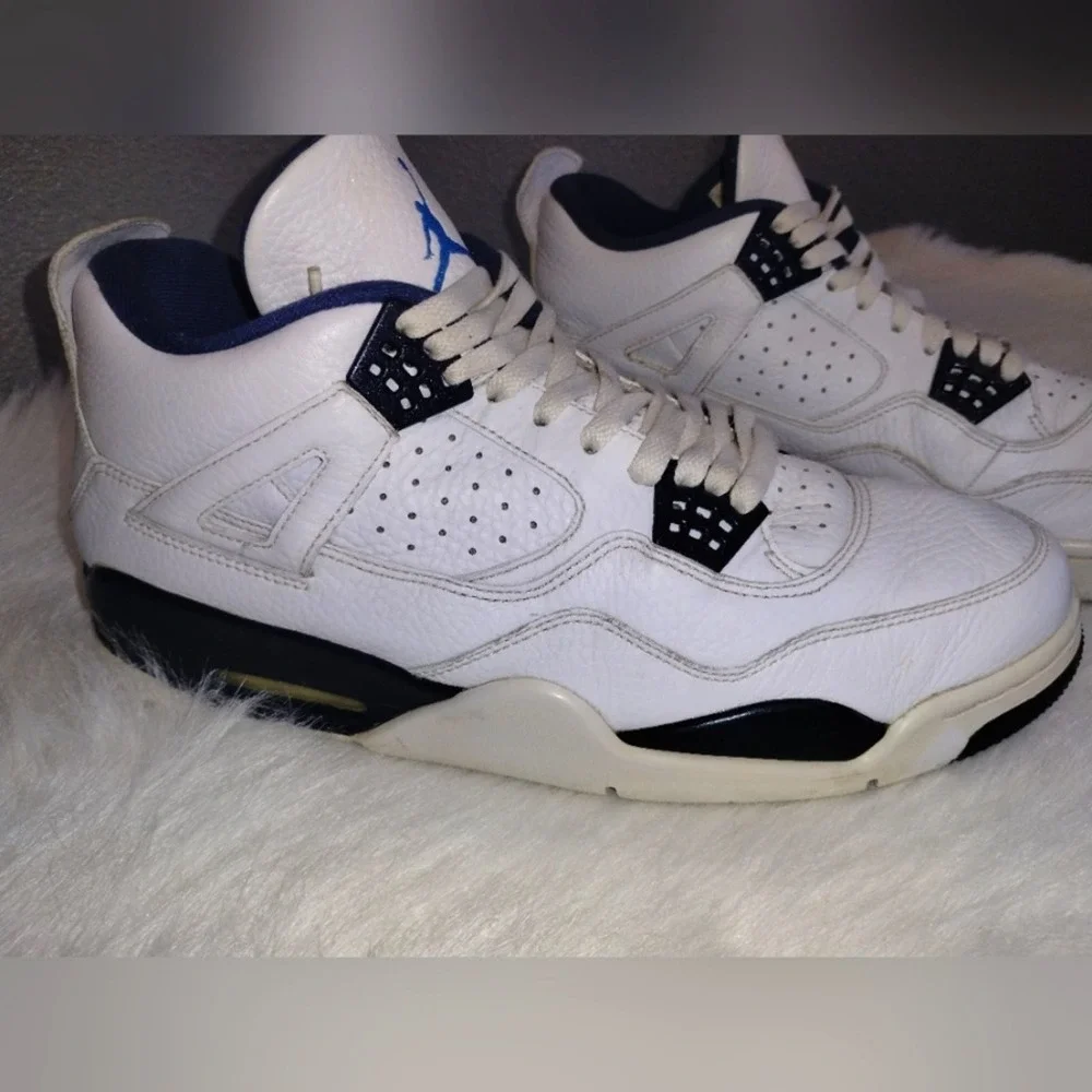 Jordan 4 Retro LS "Legend Blue" color Blue/White size 13 - Picture 3 of 12